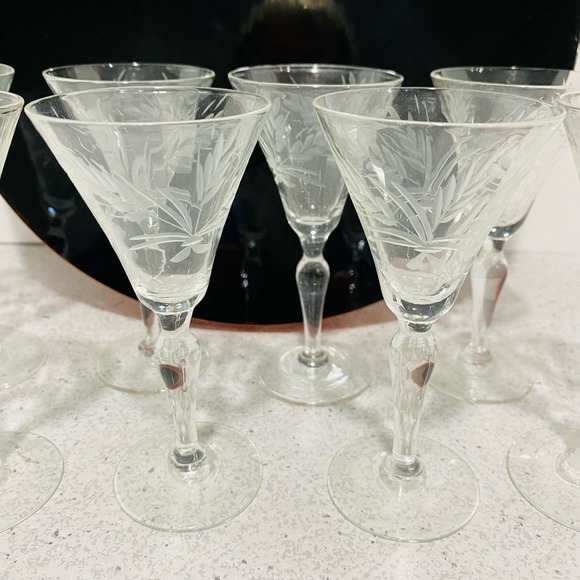 Vintage clear etched crystal cordial wine glasses 8 stems shots sherry 1 fl oz - Picture 1 of 7